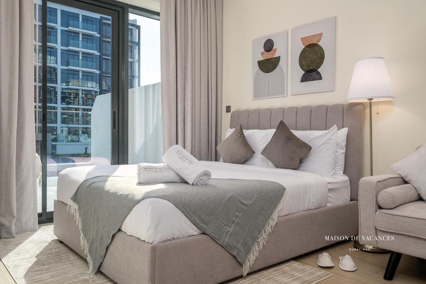 10mins From Mall With A Large Balcony * Dubai