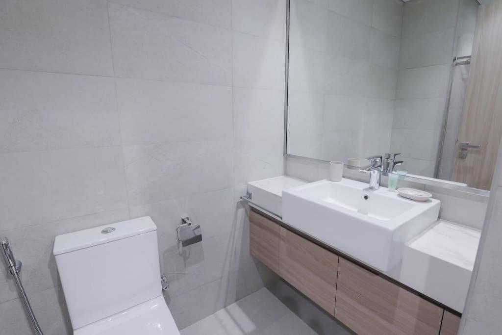Inviting In Azizi Riviera, Close To Downtown Appartamento