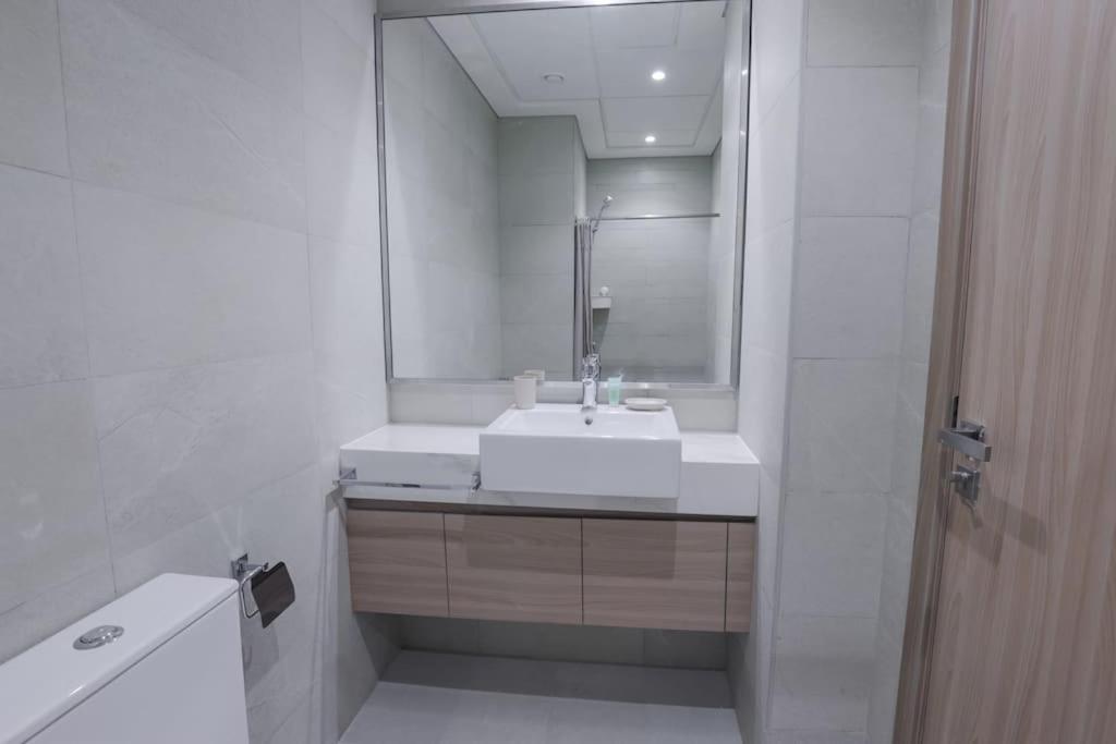 Inviting In Azizi Riviera, Close To Downtown Appartamento Dubai