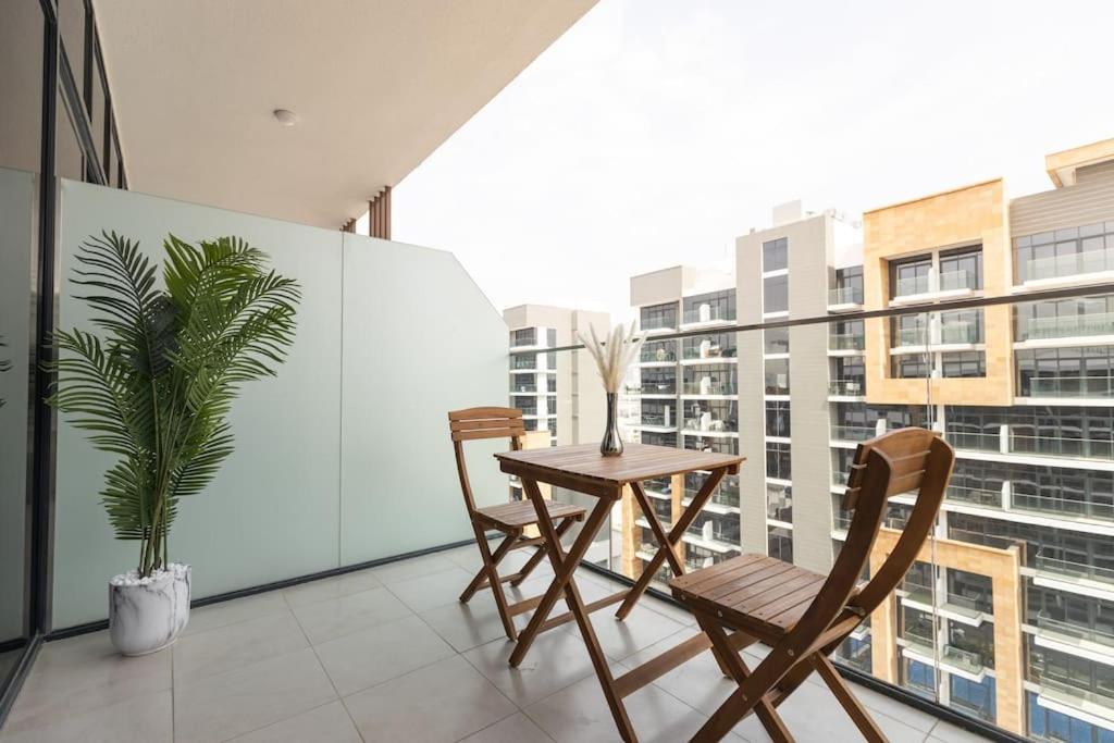 Inviting In Azizi Riviera, Close To Downtown Appartamento