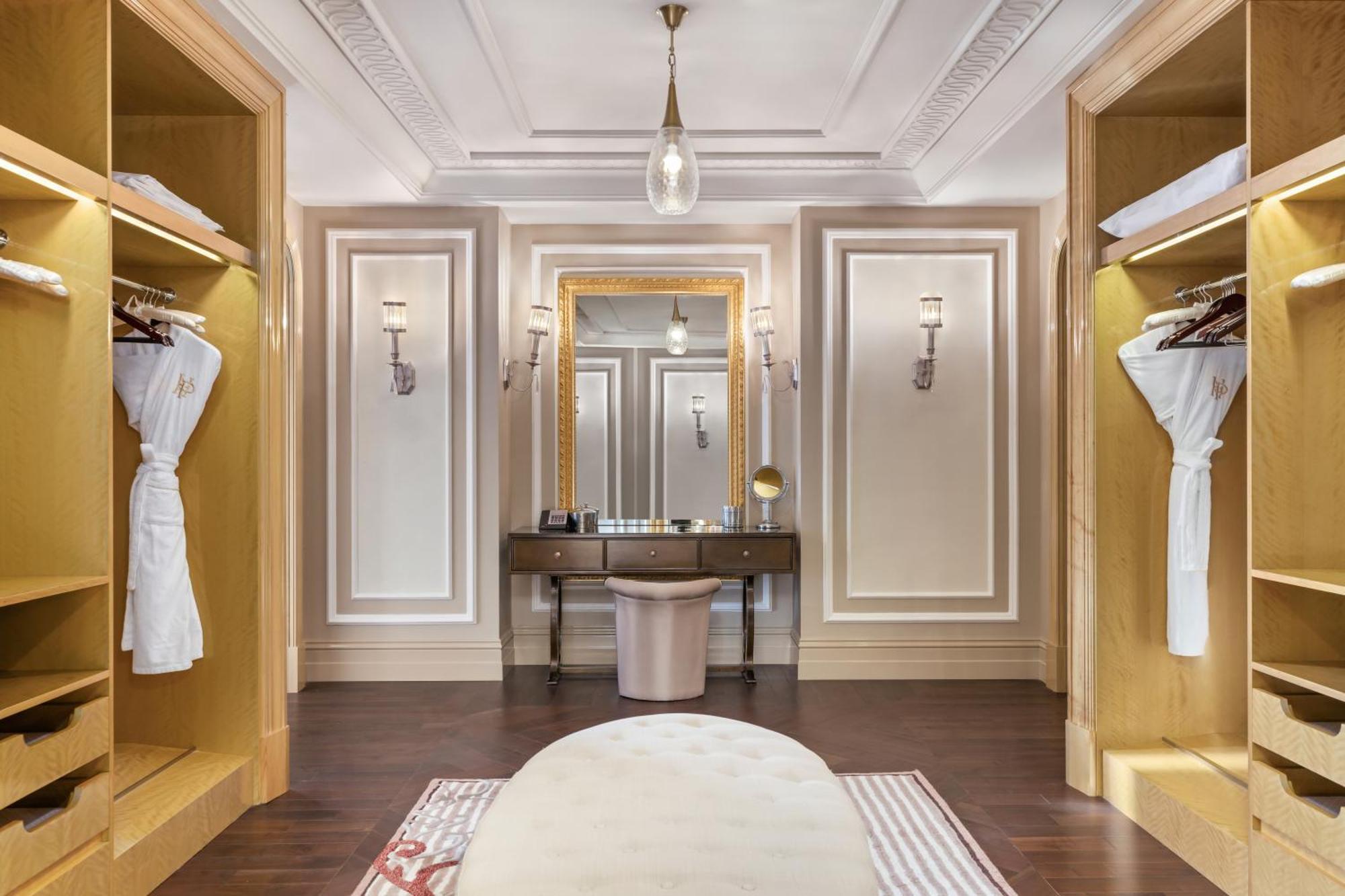 Hotel Al Habtoor Palace - Preferred & 5*
