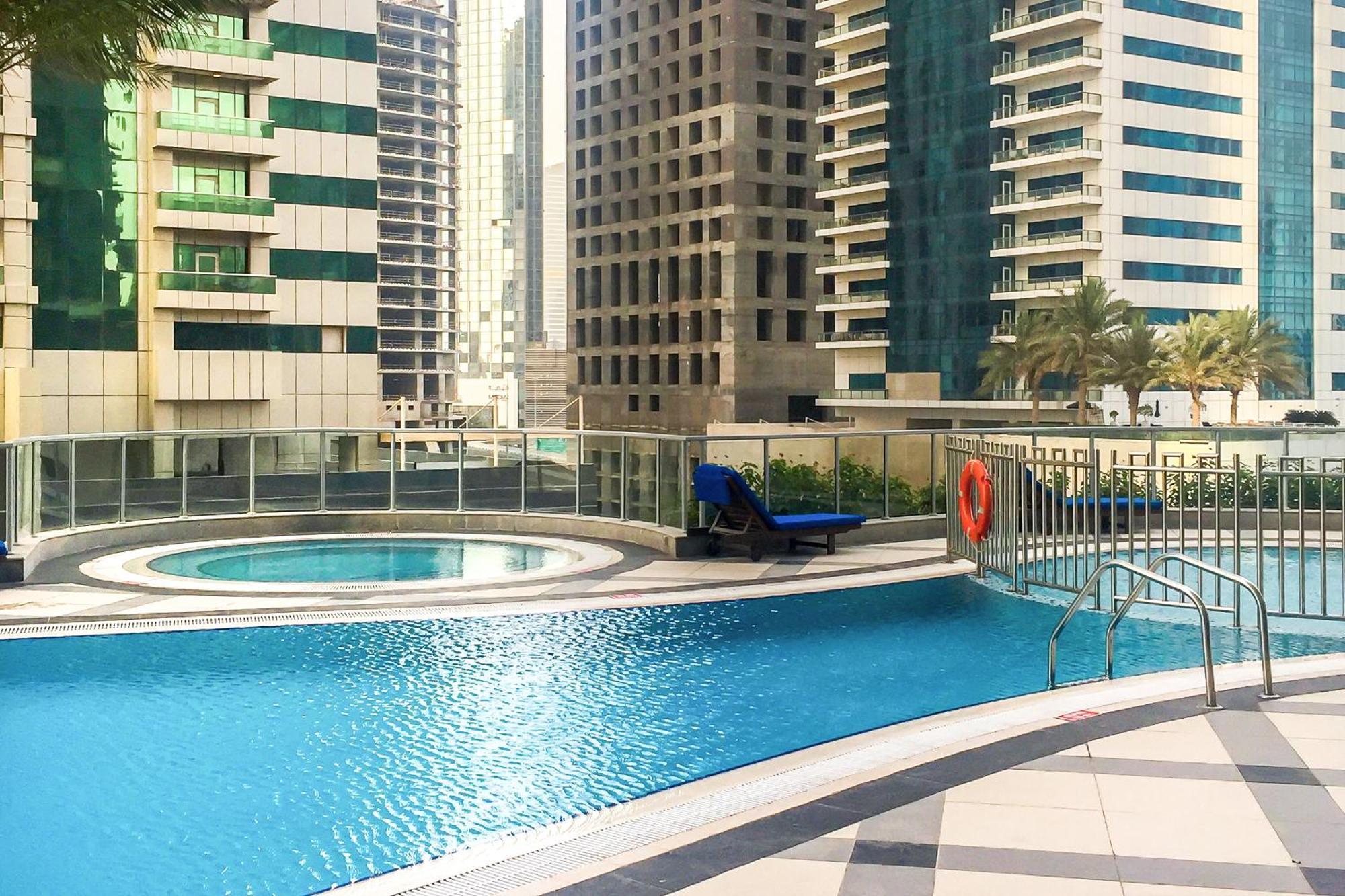 2br High Floor Torch Tower Marina Appartement Dubai