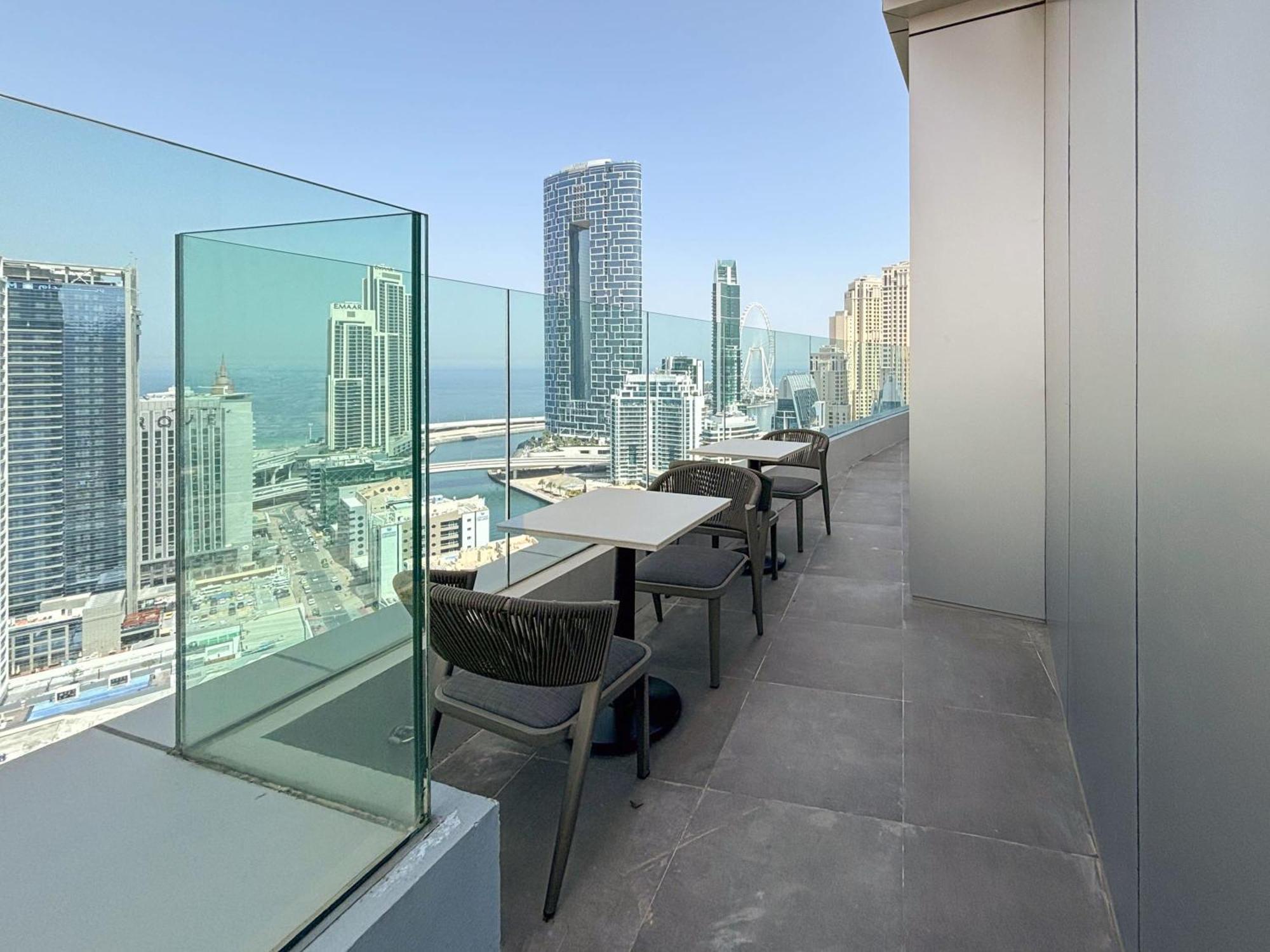 Frank Porter - Marina Star Apartment Dubai