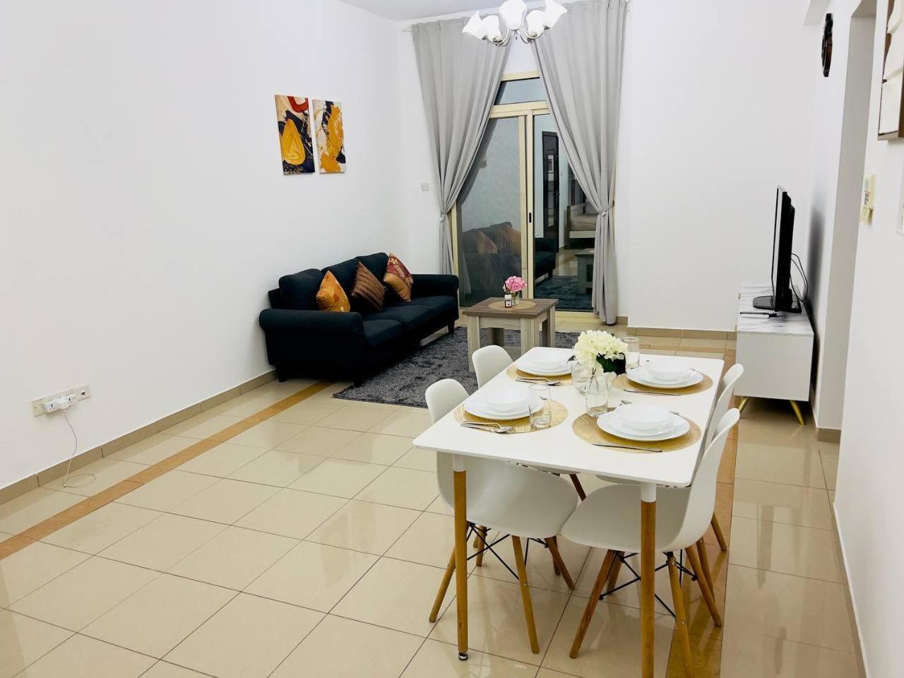 Apartamento Cozy 2 Bedroom In Al Nahda