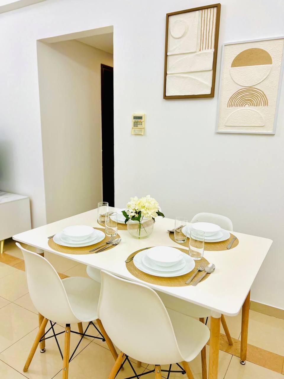 Cozy 2 Bedroom In Al Nahda Apartamento *