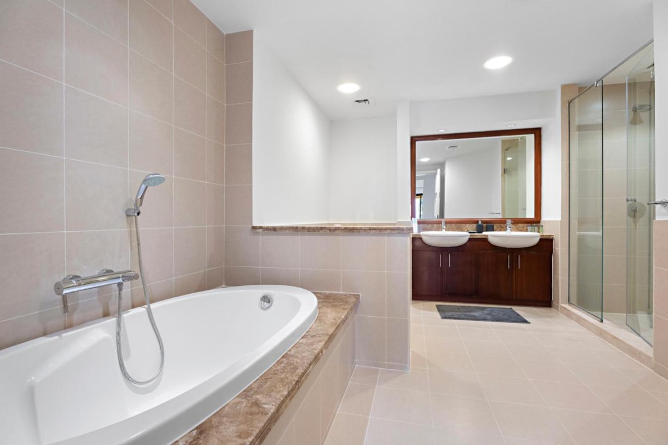 Stonetree - Golden Mile 4 - Access Dubaï