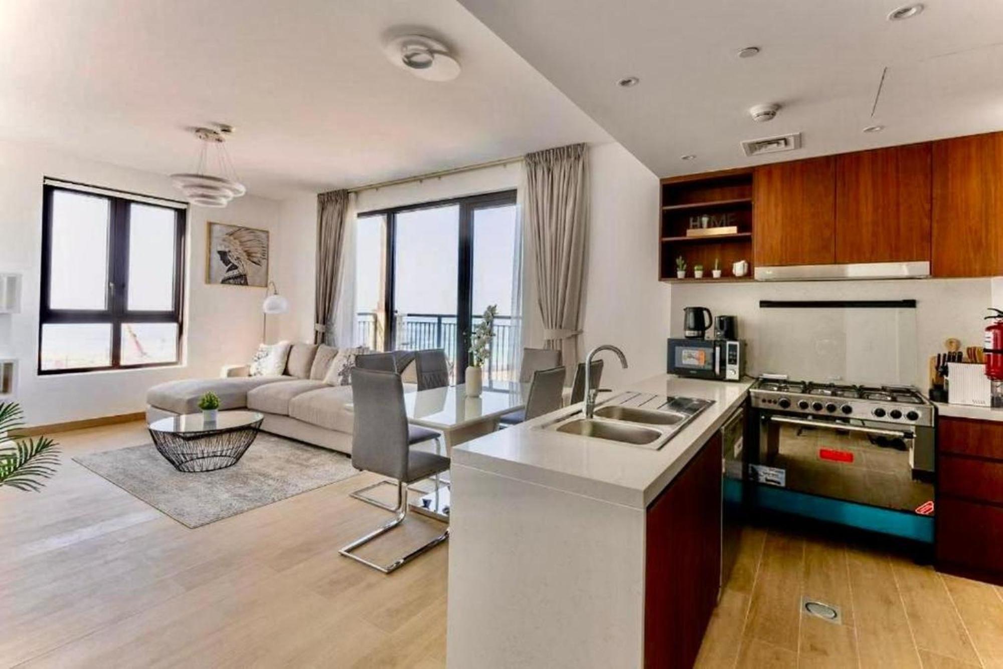 Ocean Majestic Full Sea View At Le Pont Apartment Dubai