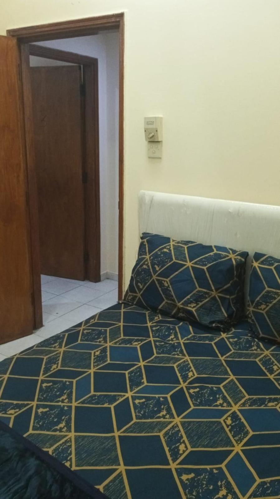 Séjour chez l'habitant Decent Private Family With Shared Washroom Next To Burjuman Metro *