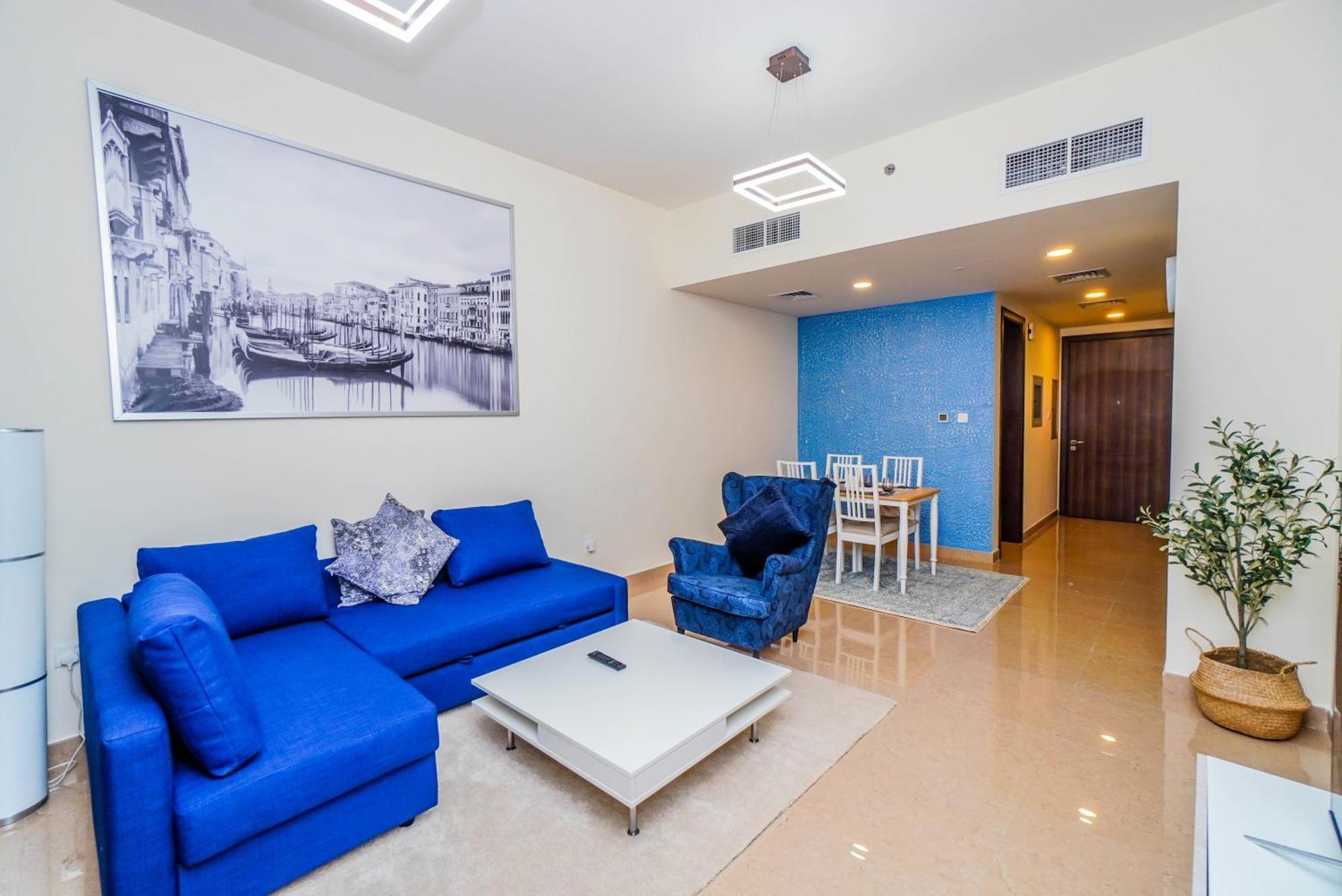 1 Bedroom Apt, Miracle Garden With Rooftop Pool, King Bed, Gym,100mbps *