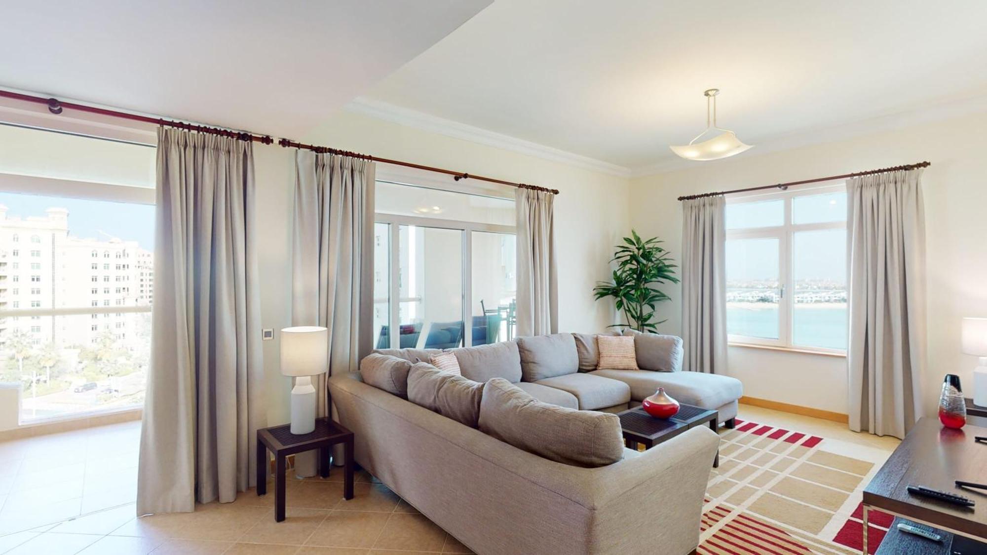 Al Dabas Views, 3bd Sleeps 6, Beachfront & Pool Access