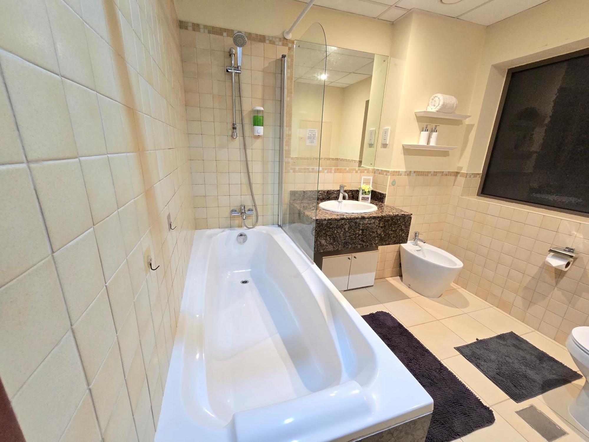 Appartement 1 World, Premium Hostel, Jbr, Near Metro And Beach *