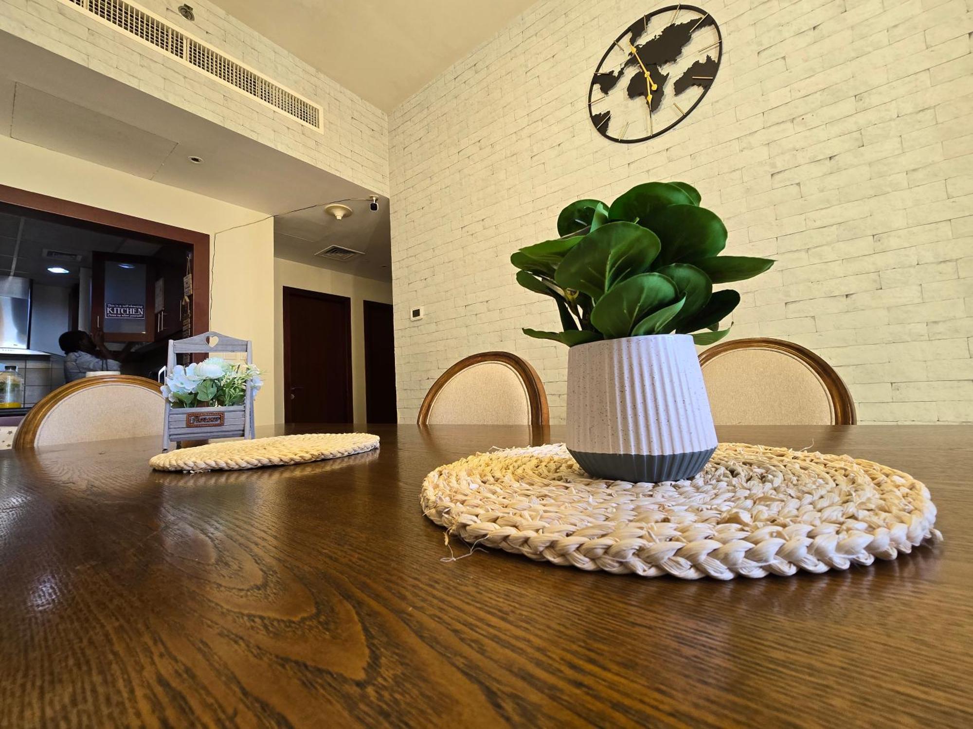 Appartement 1 World, Premium Hostel, Jbr, Near Metro And Beach