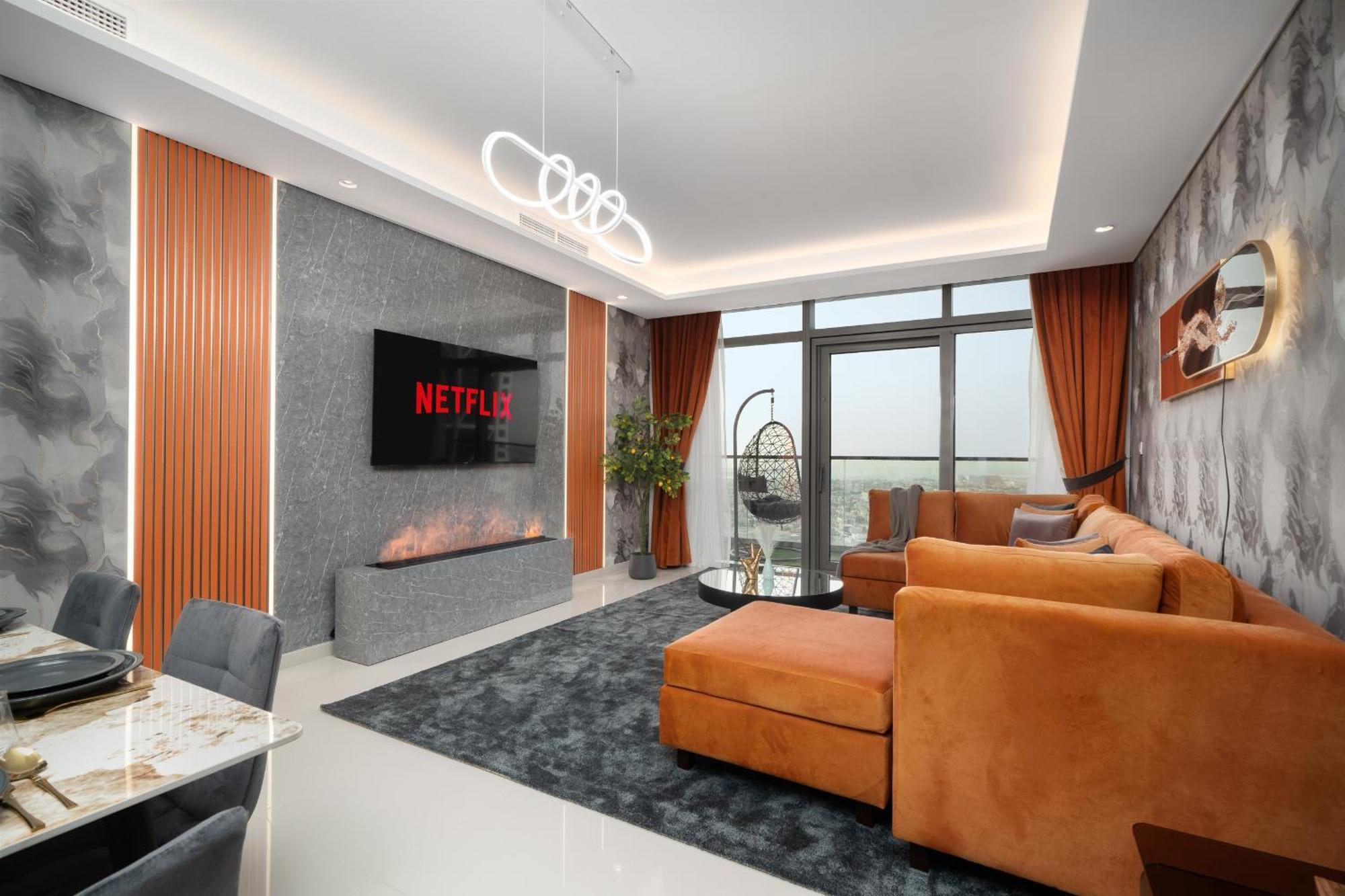 64th Floor Rooftop Pool Offering Amazing Burj Khalifa Views, 2br In Paramount Midtown Apartment