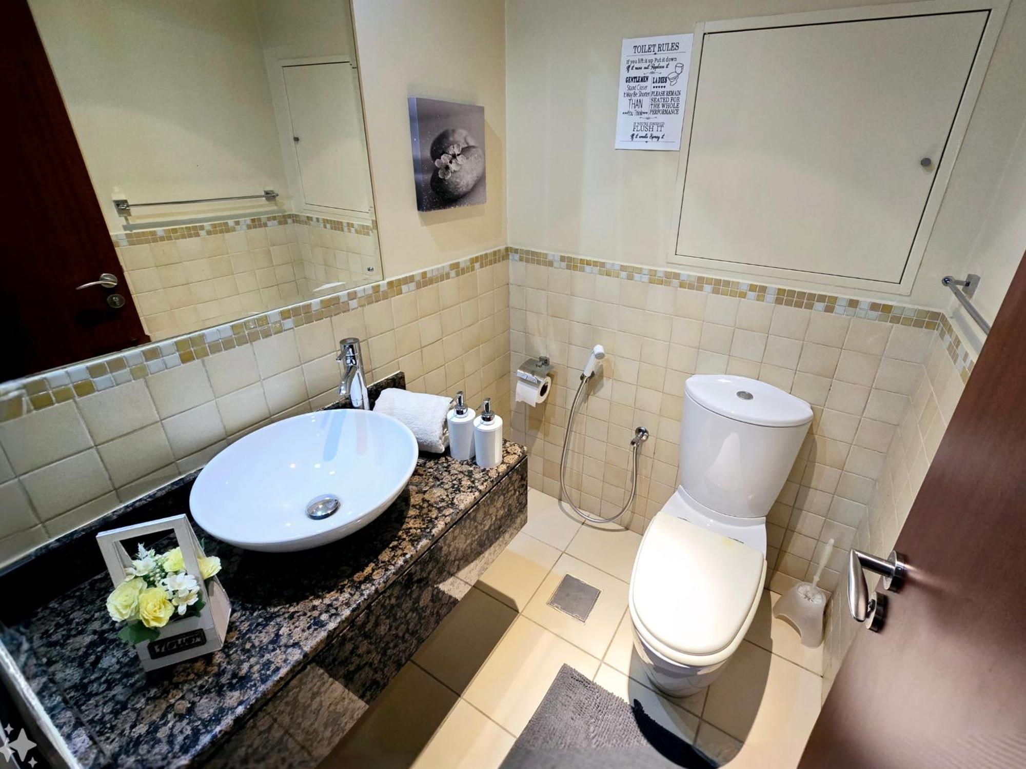 Appartement 1 World, Premium Hostel, Jbr, Near Metro And Beach Dubaï