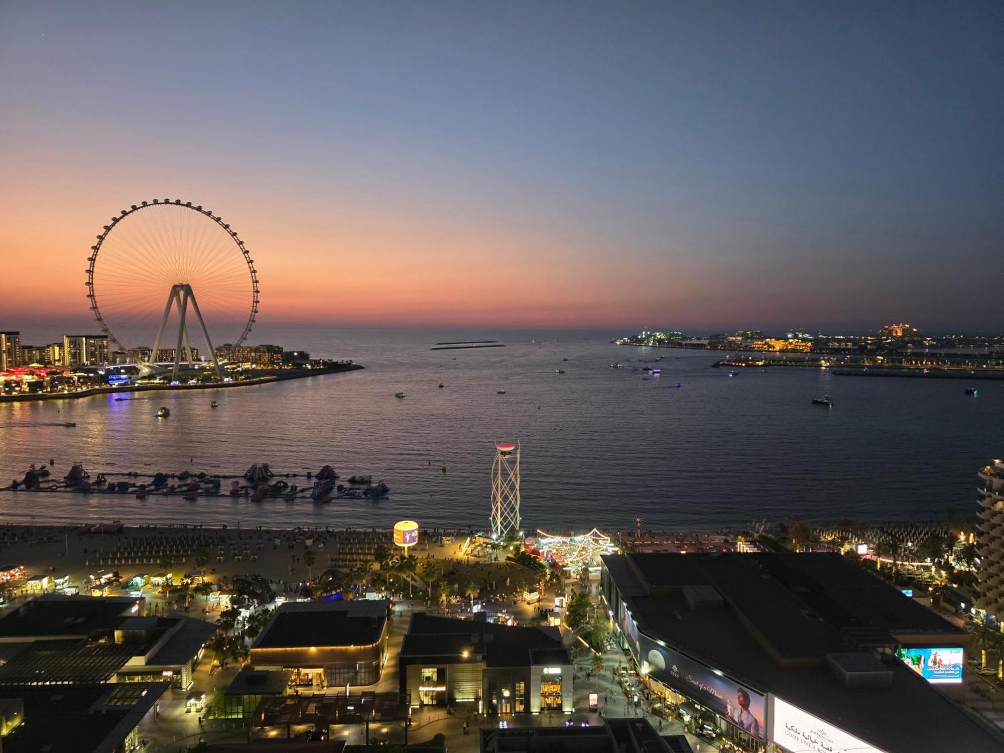 1 World, Premium Hostel, Jbr, Near Metro And Beach