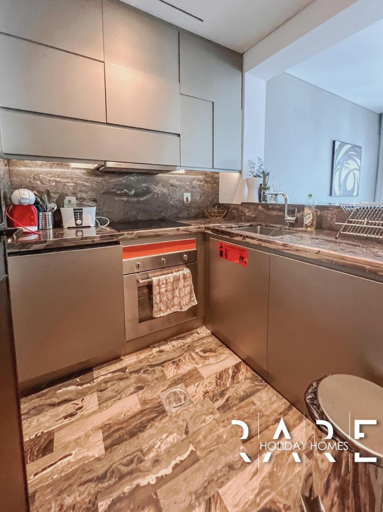 Rare Offers With Palm View - Beachfront - Fendi Interior - Damac Heights - R6303 - Marina Lägenhet *