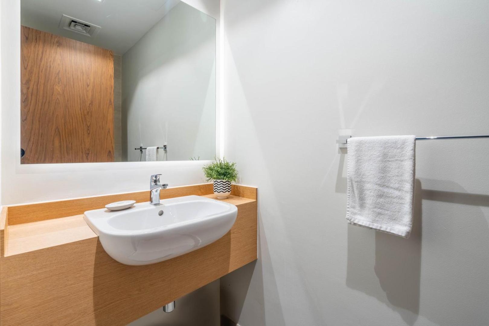 Guestready Homes - Boho Marina Dream Apartment *