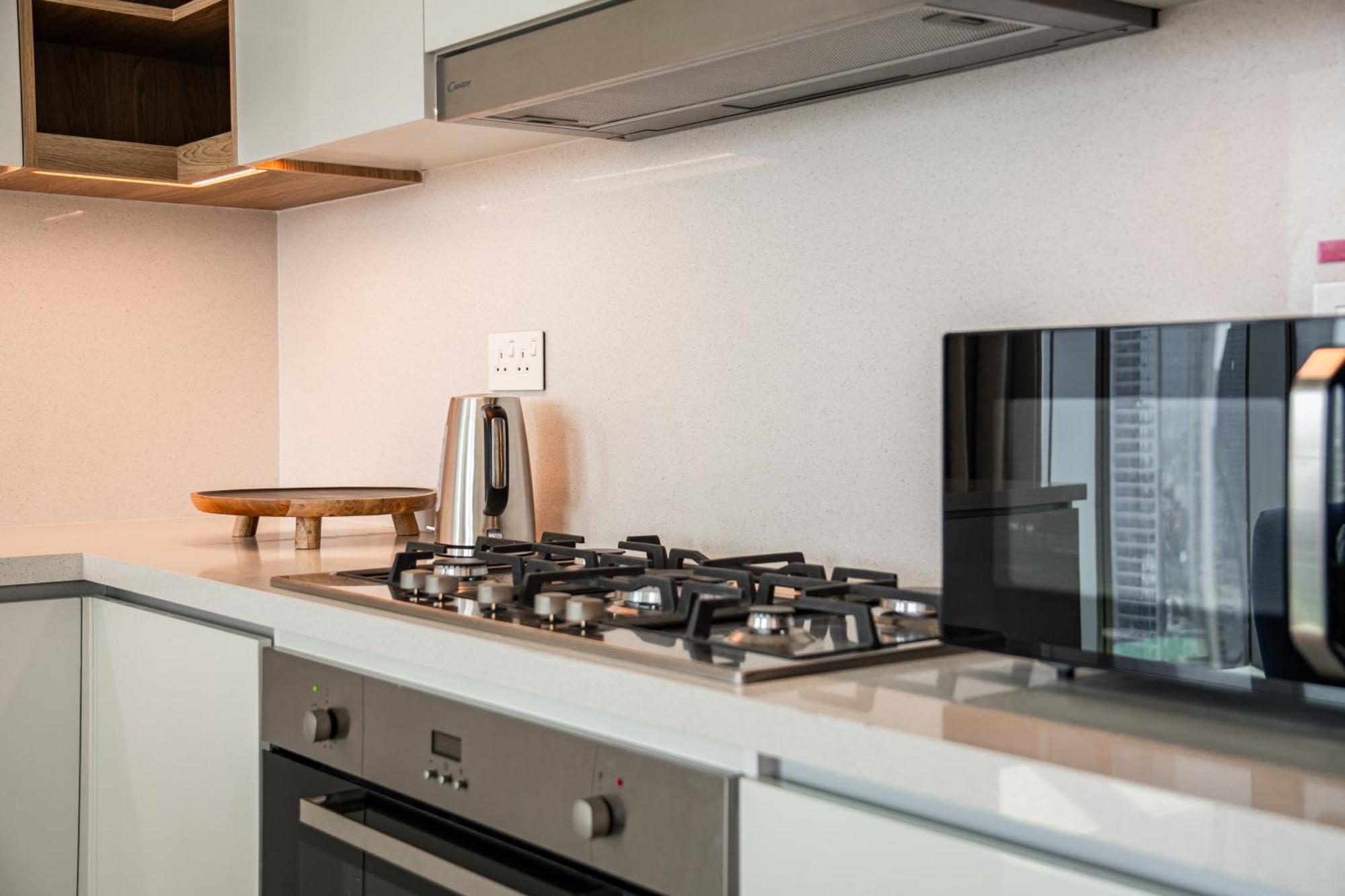 Apartemen Elegant Escapes - 3b Burj View, Direct Mall Access