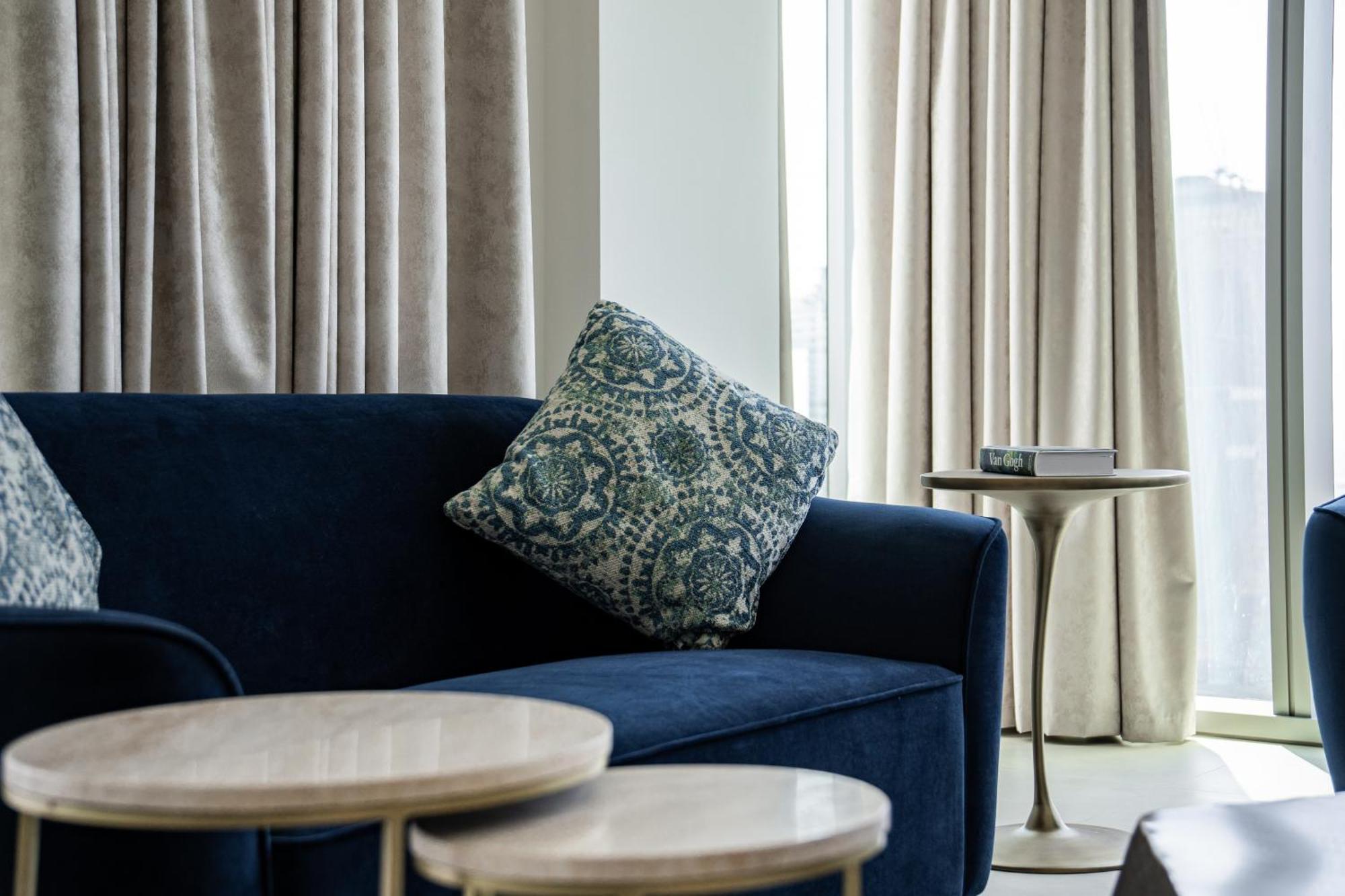 Apartemen Elegant Escapes - 3b Burj View, Direct Mall Access *