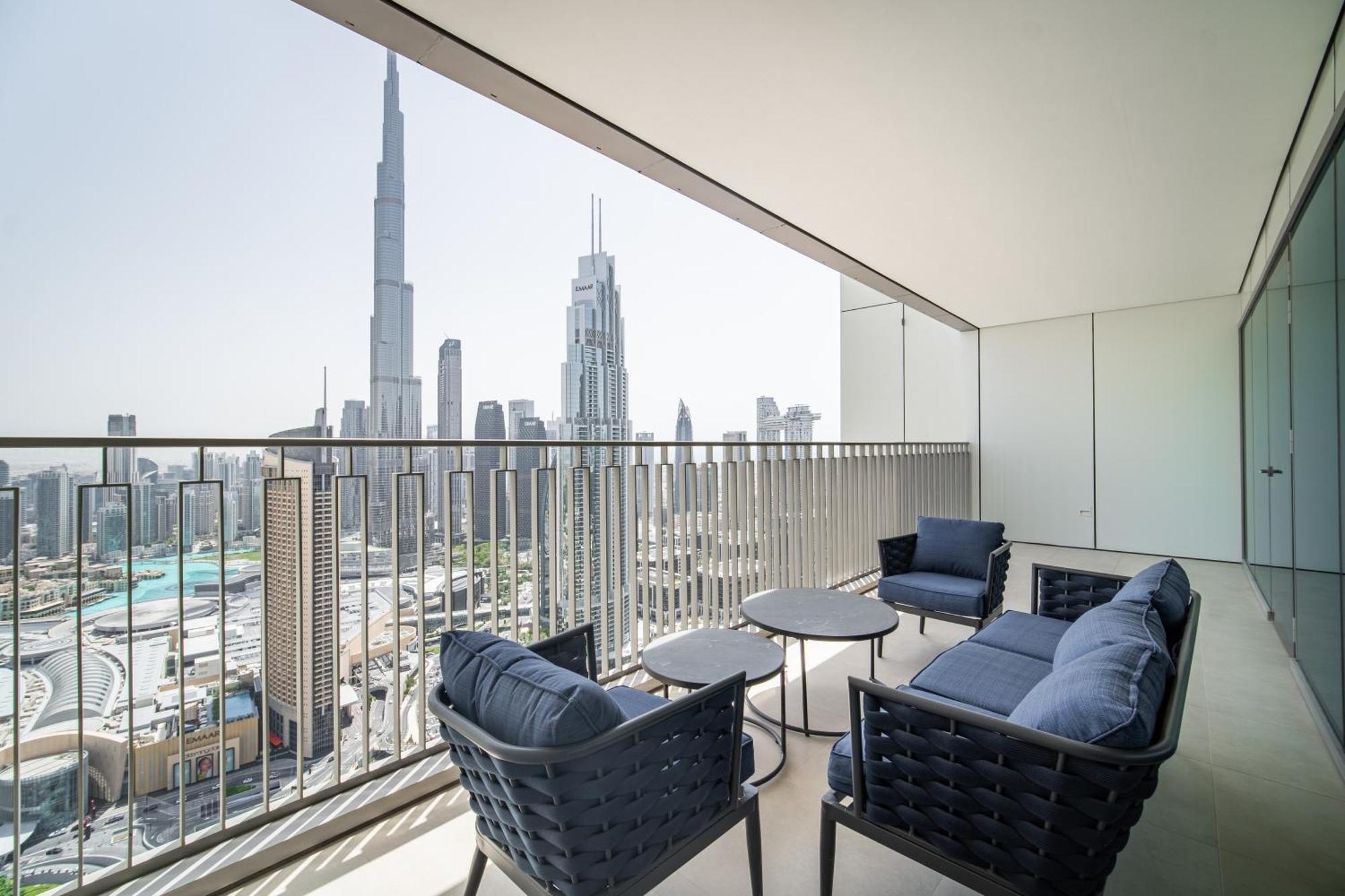 Elegant Escapes - 3b Burj View, Direct Mall Access Apartemen *
