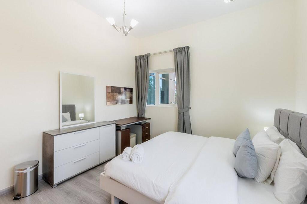 Apartamento 1 Bed Modern In Axis 8 *