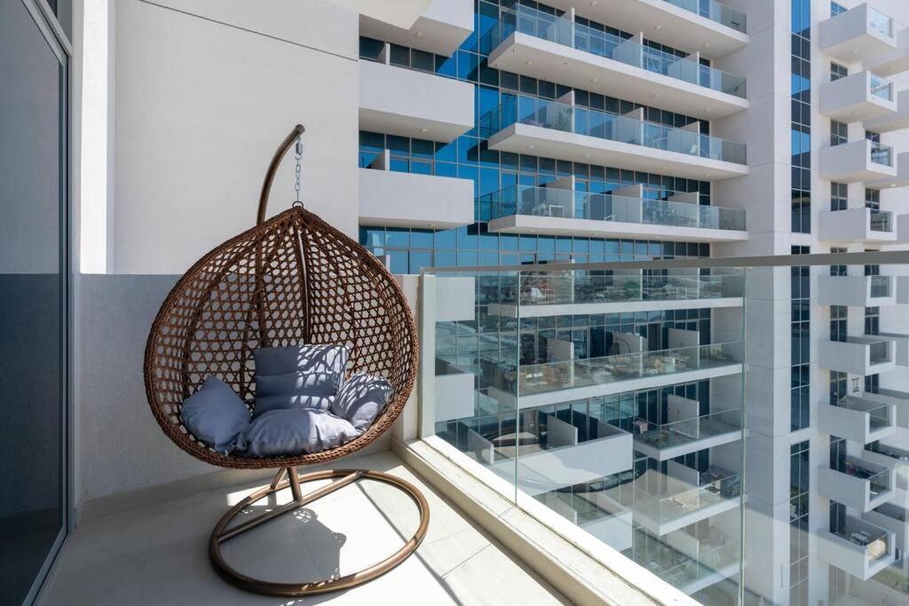 Large 2 Bedroom - Metro At 2 Min Apartamento Dubai