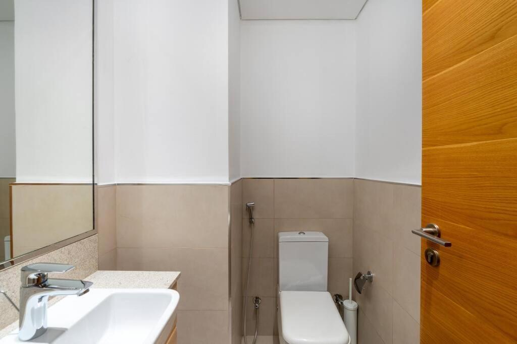 Apartamento Large 2 Bedroom - Metro At 2 Min *