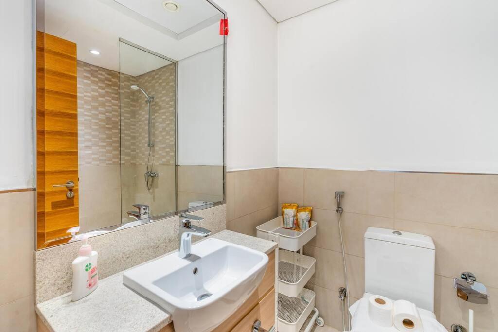 Large 2 Bedroom - Metro At 2 Min Apartamento *