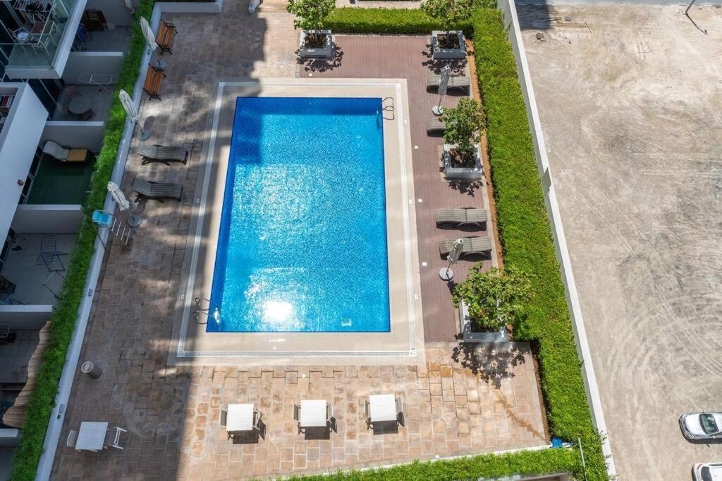 Large 2 Bedroom - Metro At 2 Min Apartamento