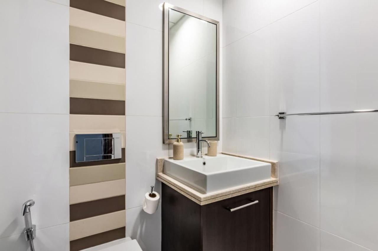Stylish Upgraded 1 Bed Burj Khalifa Poolside View Dubaï