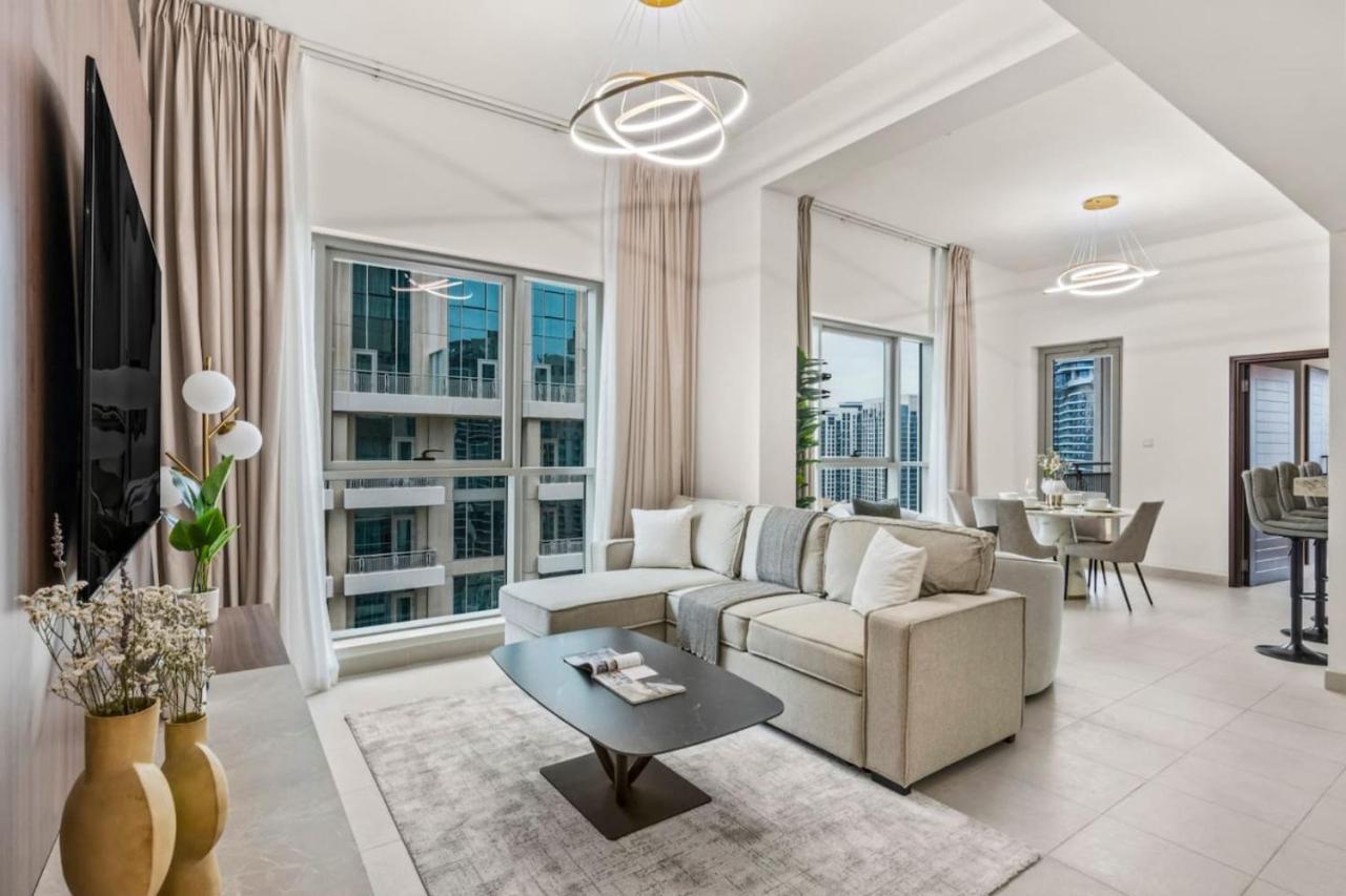 Stylish Upgraded 1 Bed Burj Khalifa Poolside View Appartement