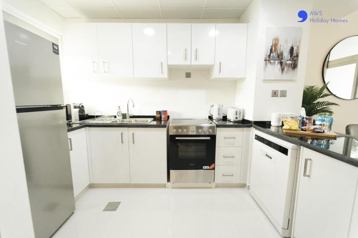 Aws Homes - Elegant Townhouse With Garden Dubái