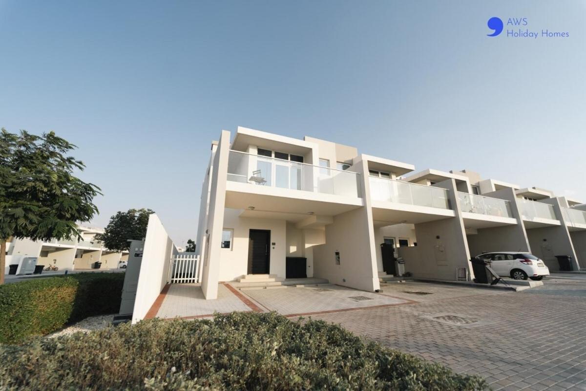 Villa Aws Homes - Elegant Townhouse With Garden Dubái