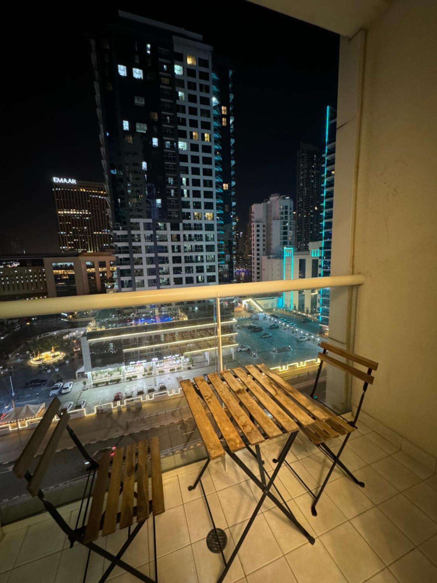 Golden Hour Marina View Apartment Dubai