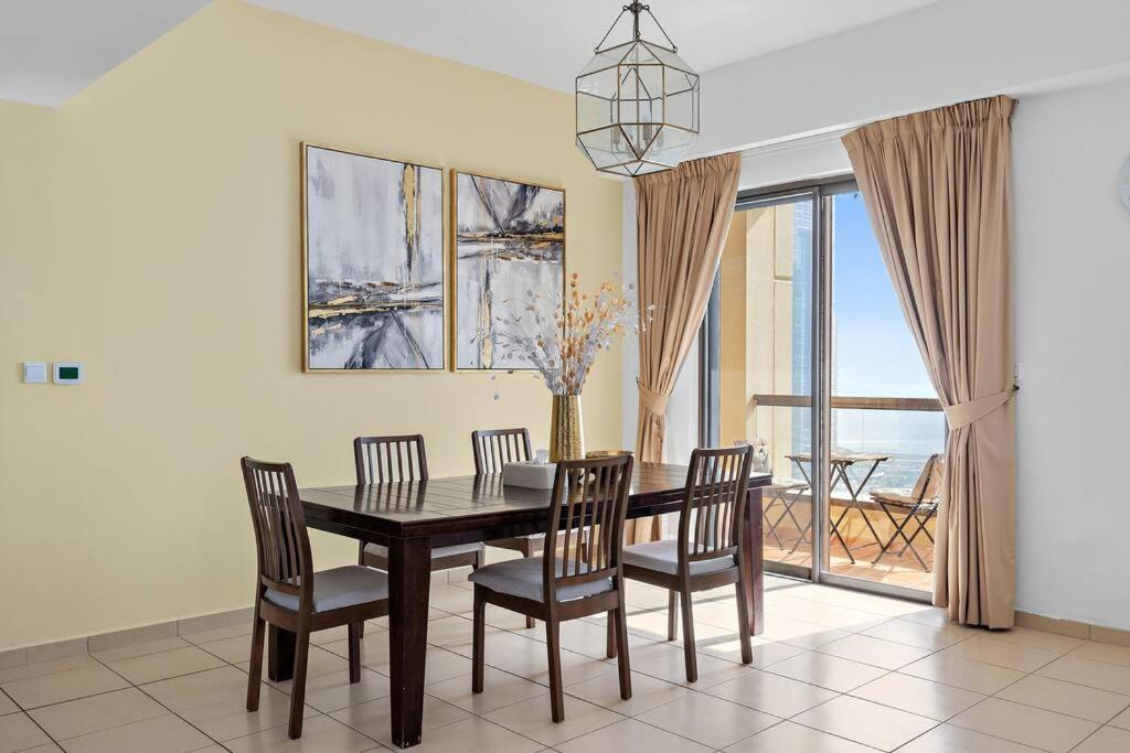 Vibrant 2-bedroom In Rimal Jbr * Dubaï