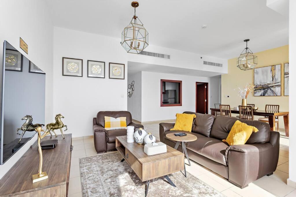 Vibrant 2-bedroom In Rimal Jbr * Dubaï