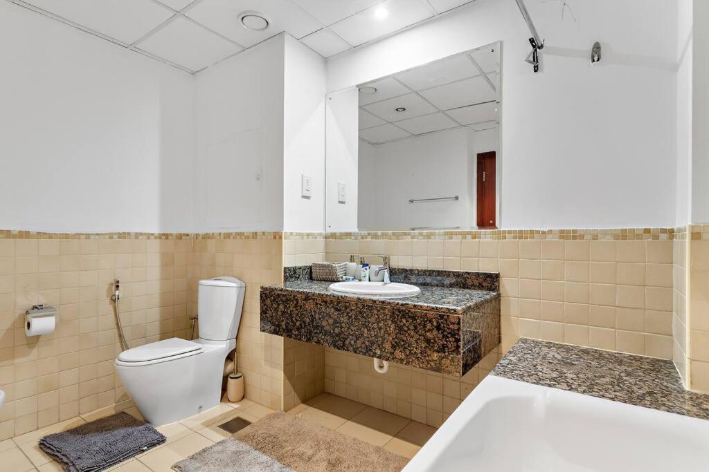 Vibrant 2-bedroom In Rimal Jbr Appartement