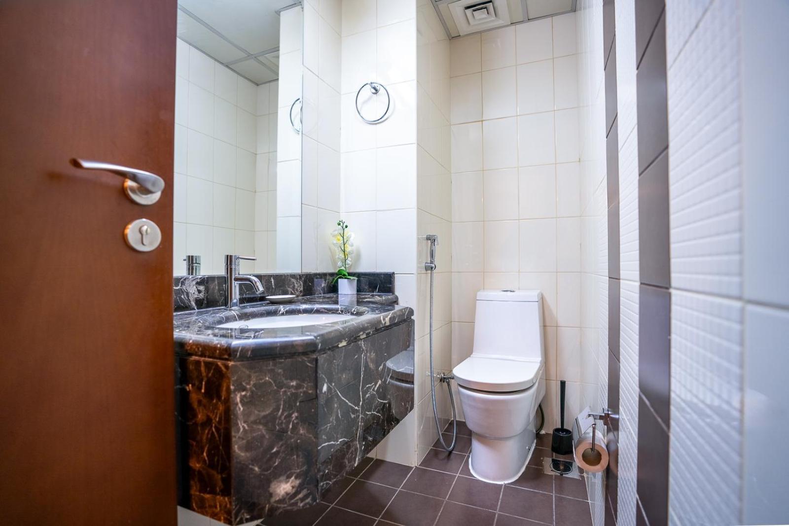 Lägenhet Rh - Location, 01 Bedroom Spacious, Walk To Burj Dubai
