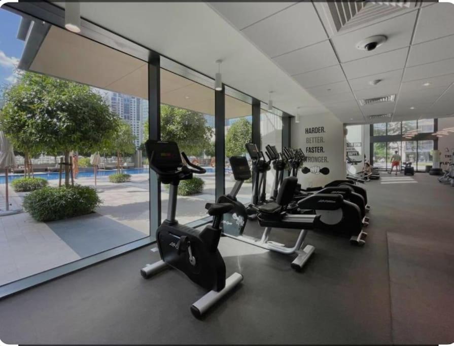 Downtown - 2 Bed 3 Bath Flat - Views Of The Burj & Fountains