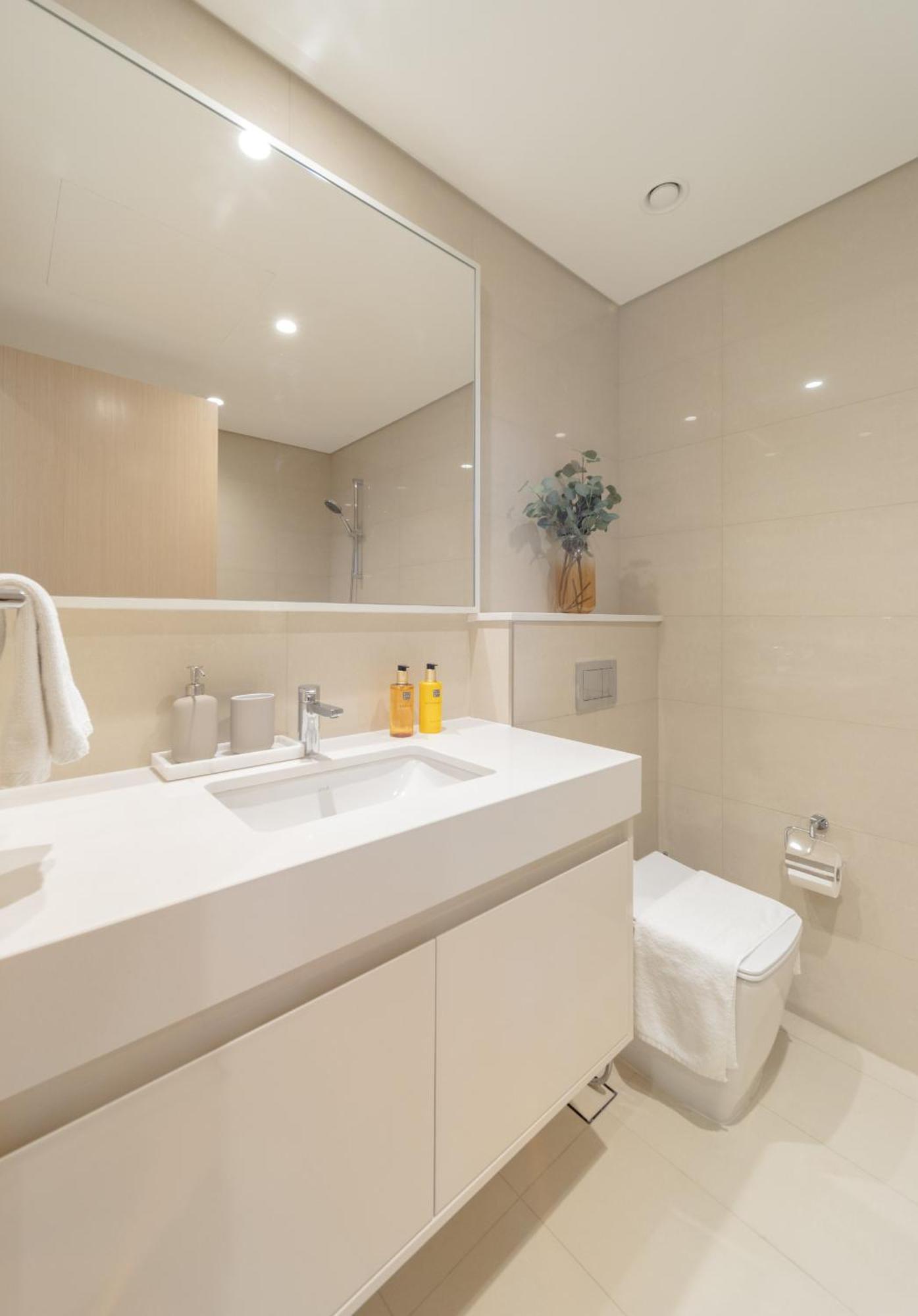 Eden's Homes & - Burj Royale Appartamento Dubai