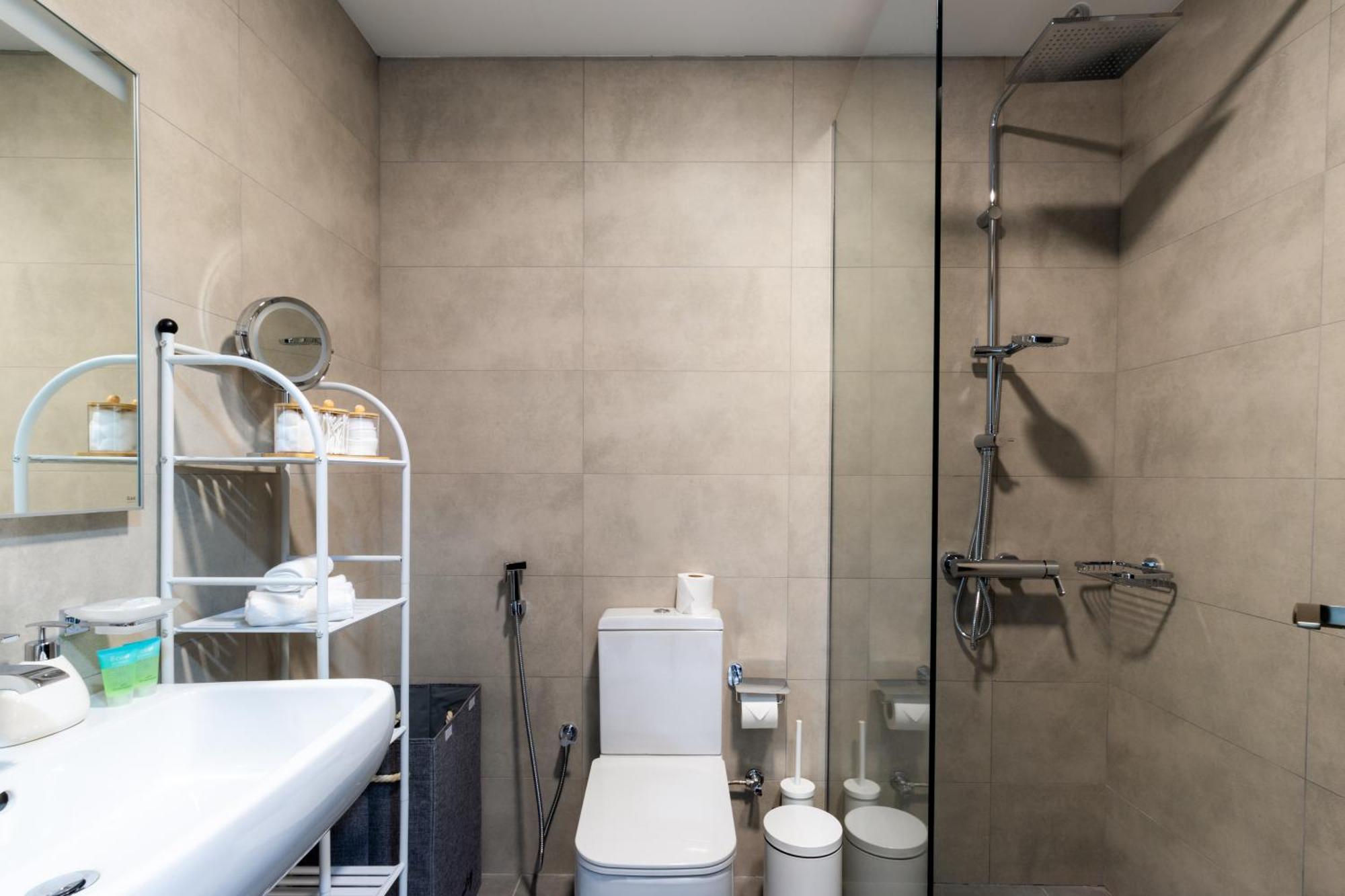 Queen Bed, Full Kitchen, New Unit Appartement *