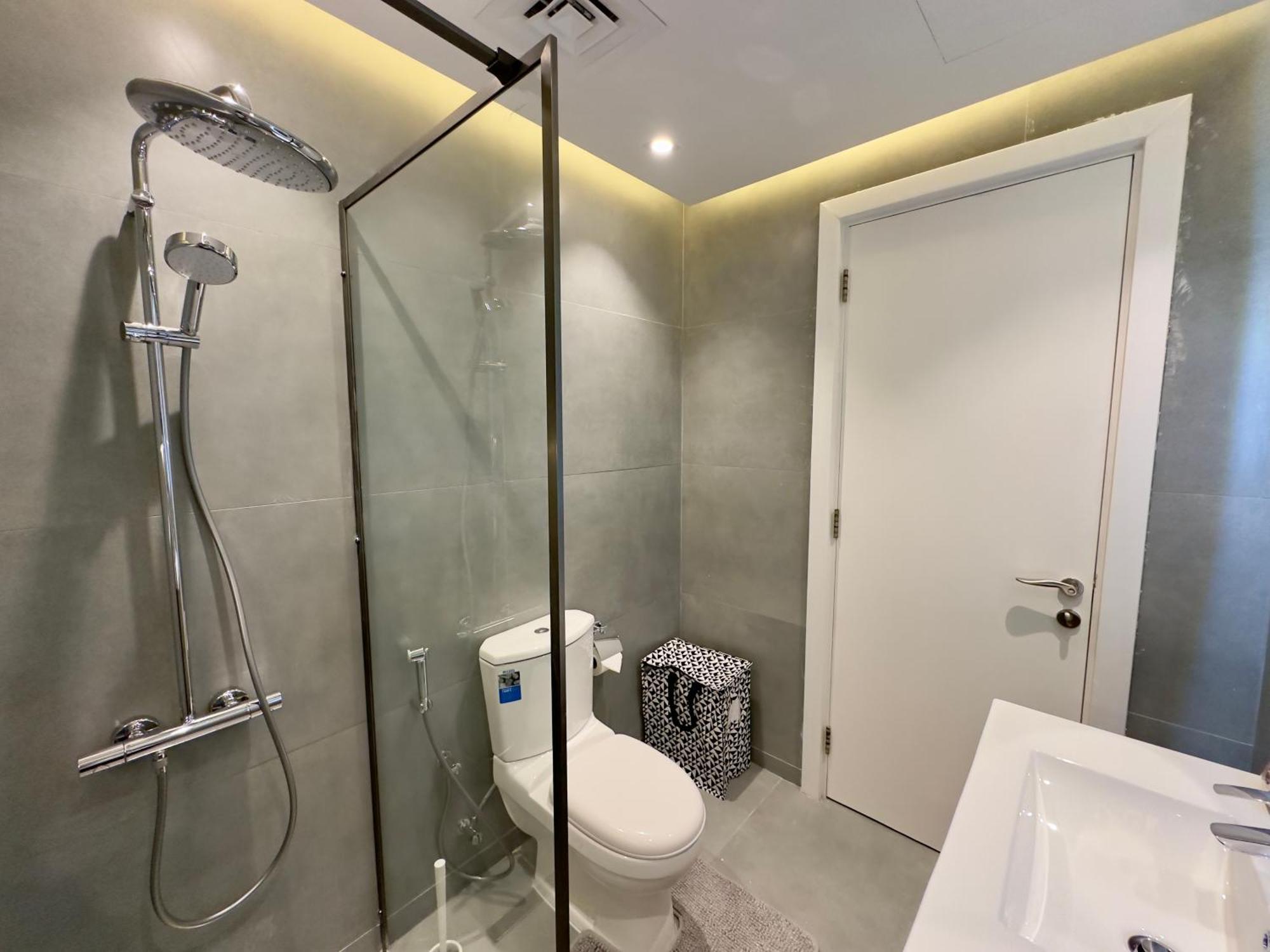 Jvc Emirates Garden Quickstay Homes 32 * Dubái