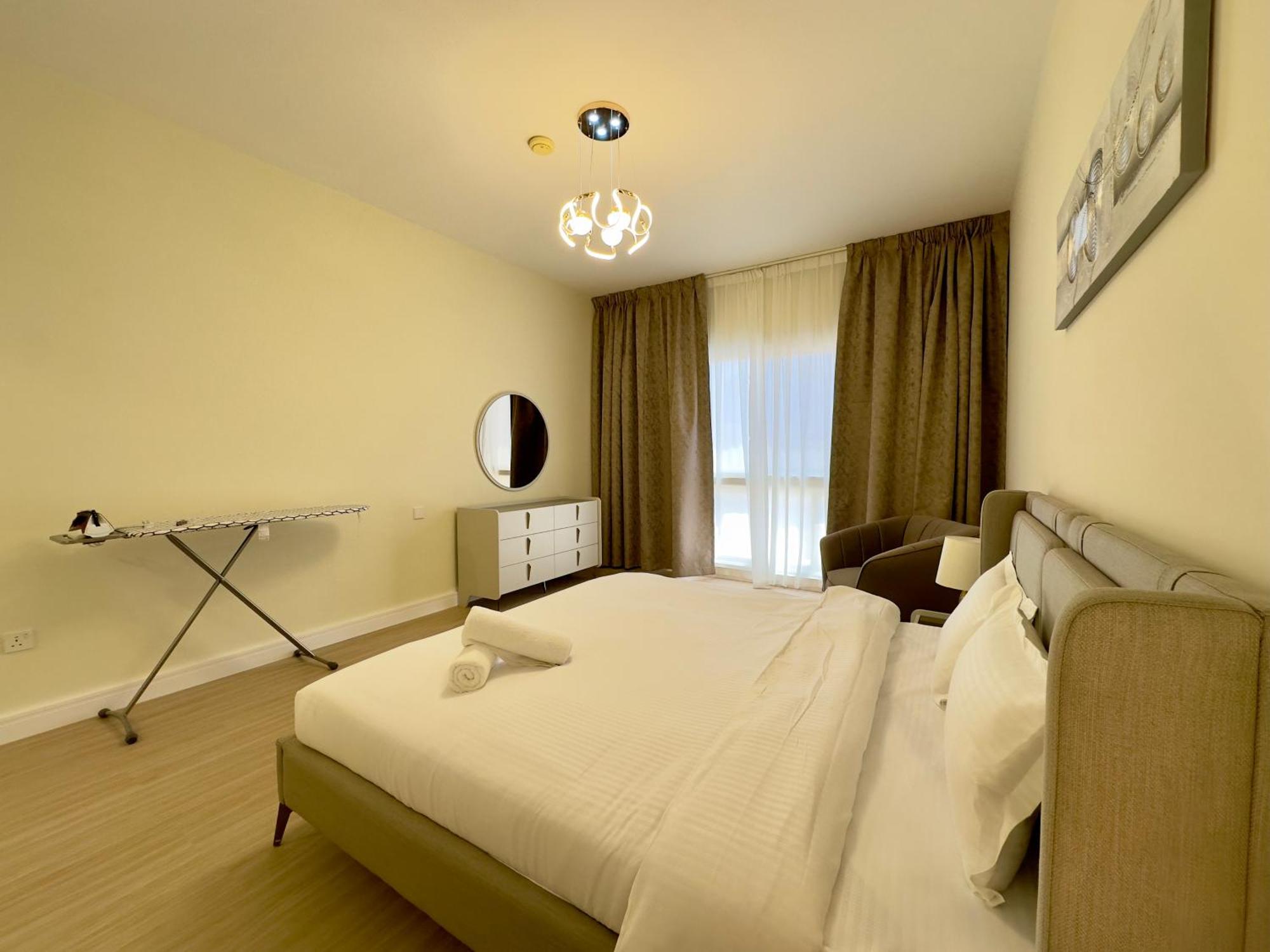 Jvc Emirates Garden Quickstay Homes 32 * Dubaï