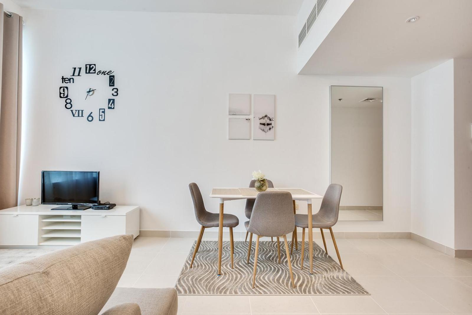 Stylish 2bd With Great View In Marina View Tower Lägenhet Dubai