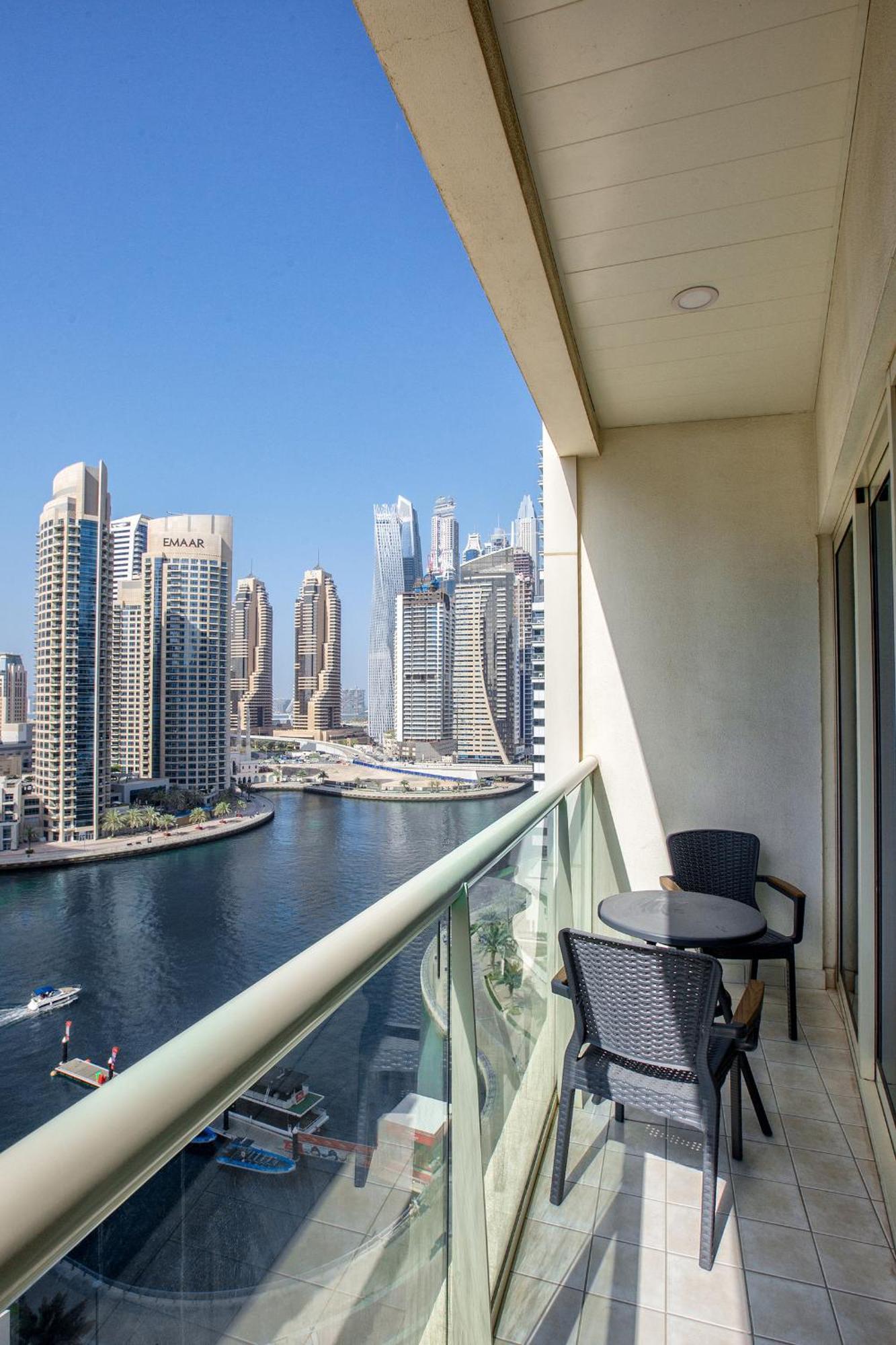 Stylish 2bd With Great View In Marina View Tower *