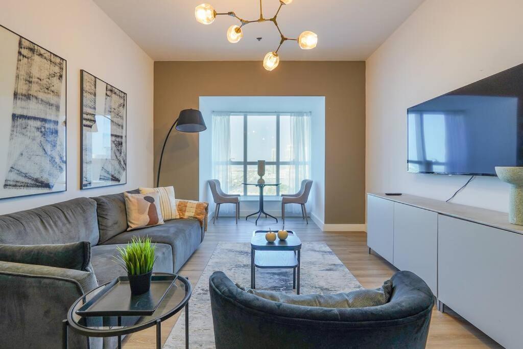 Elite - 1br Amazing With Sea View Dubai