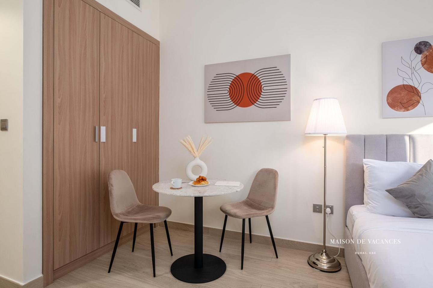 Large Balcony 10mins From Mall * Dubaï
