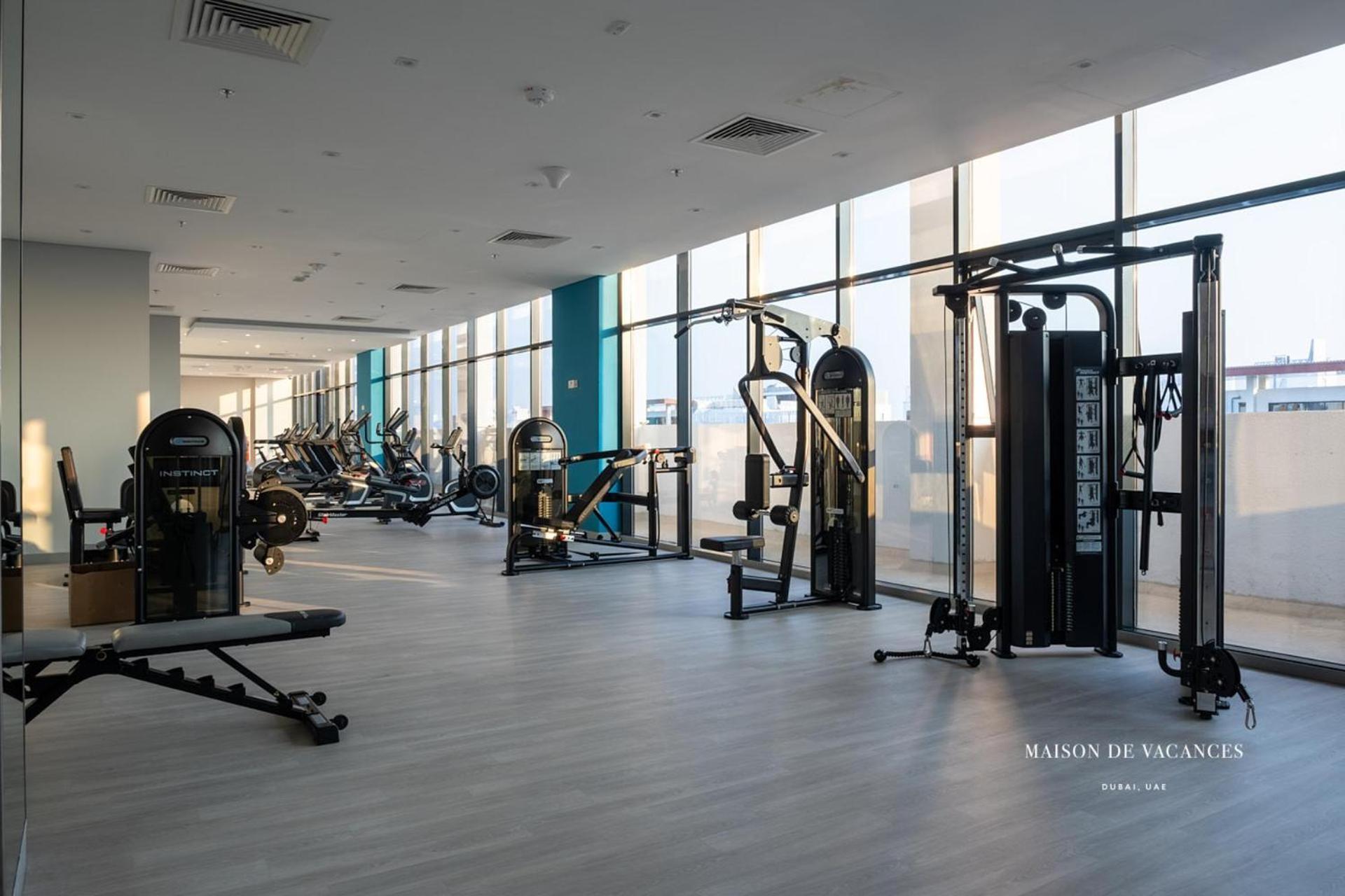 Large Balcony 10mins From Mall * Dubaï