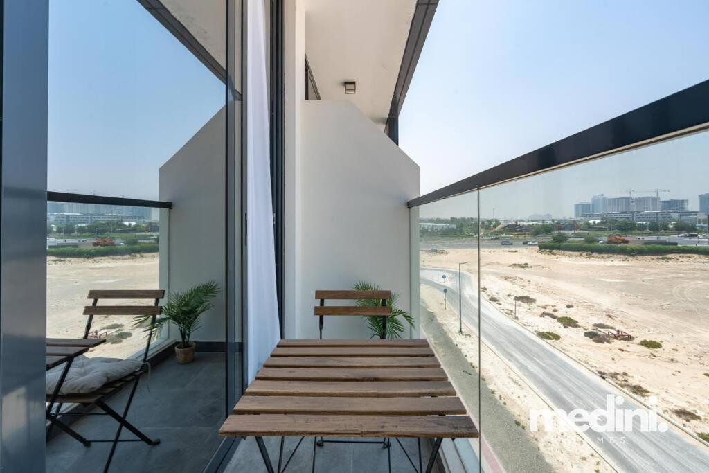 In Samana Golf Avenue - * Dubaï