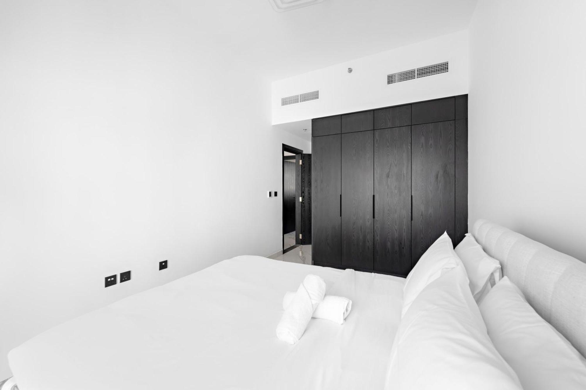 Lejlighed Modern 1-bedroom With Pool Gym And Hammam Dubai